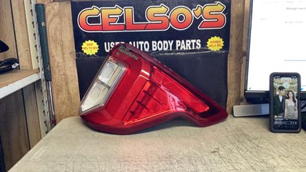 20 22 Ford Explorer RH Tail Light LED OEM.