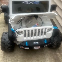 Power Wheels  Childs Jeep