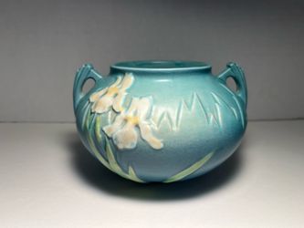 1939 Roseville Iris Blue Art Deco Pottery Matt Ceramic Vase # 357-4