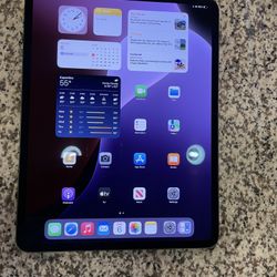  New Apple iPad Pro 13-inch  M4 Chip 256gb Wi-Fi + Cellular - Apple Warranty Until 06-2026