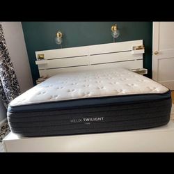 Helix, Luxe Midnight, Queen, GlacioTex Cooling Cover, Pristine  Condition