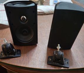 Pro Monitor 800 W/ Mounts