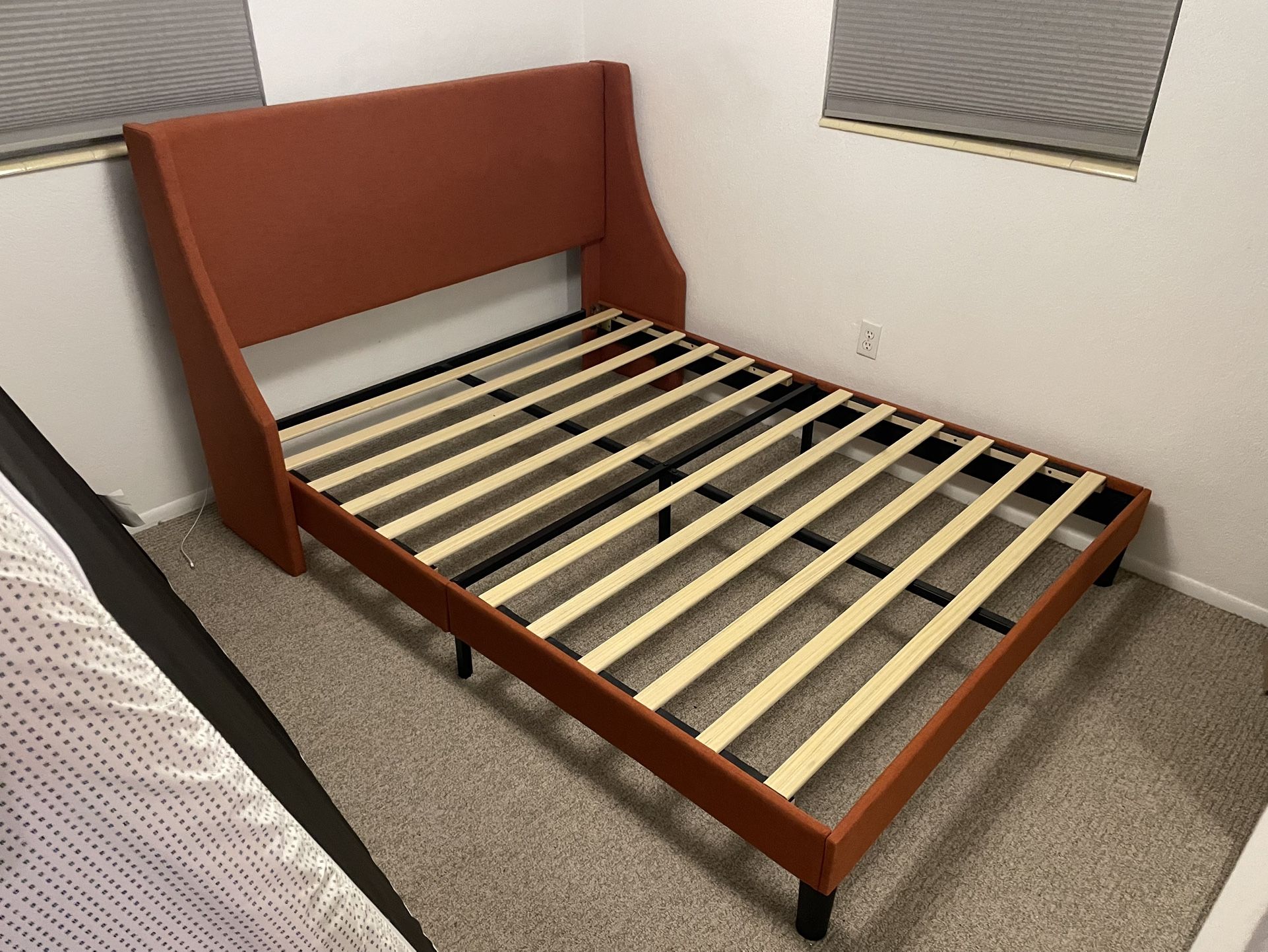 Orange Queen-size Bedframe
