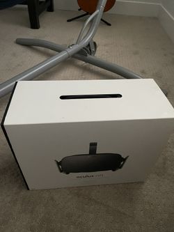 Oculus Rift Like New With Extra Controller And Sensor