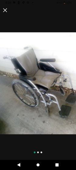 Light Weight Wheel Chair 