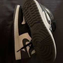 jordan’s mid top grey