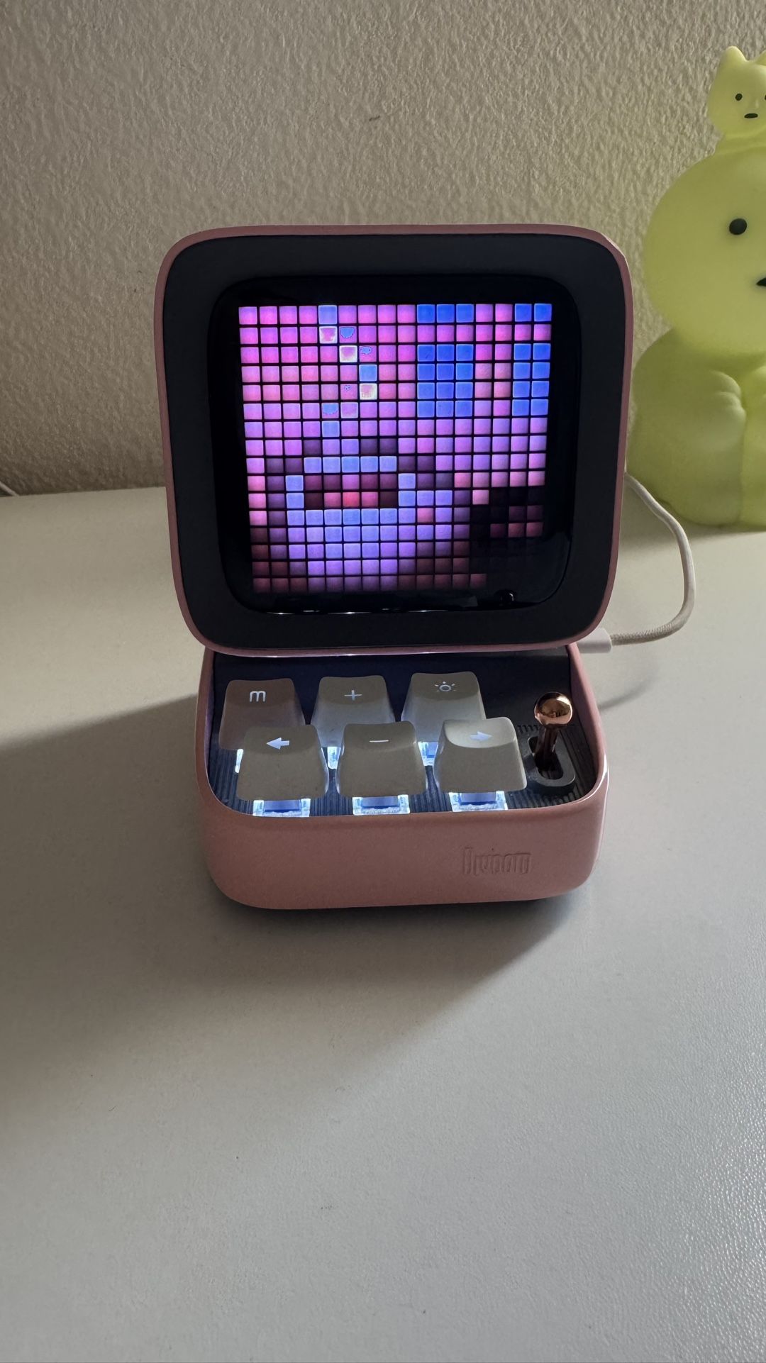 Divoom Ditoo Retro Pixel Art Game Bluetooth Speaker with 16X16 LED App Controlled Front Screen (Pink)