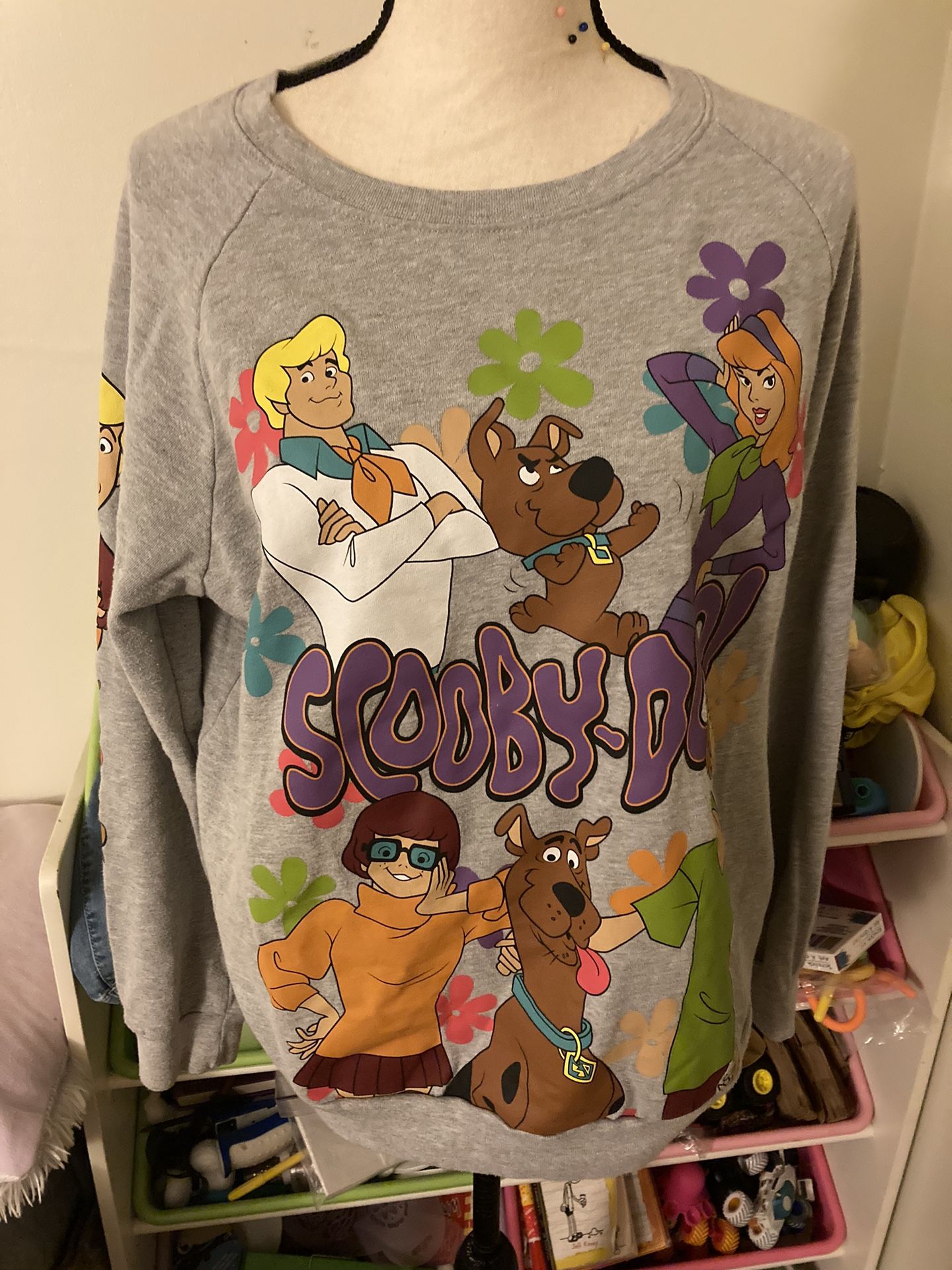Woman’s Xl Vintage Scooby Doo Sweatshirt