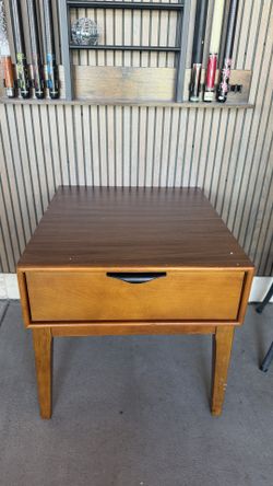 Buro de noche / night stand