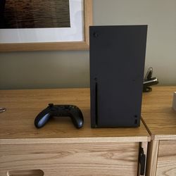 xbox series x and controller