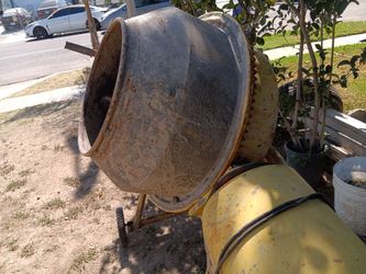 Cement mixer