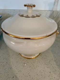 White Porcelain Soup Tureen with Gold Trim
