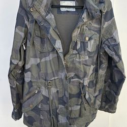 Junior Army Jacket Size Large (Junior Size) 
