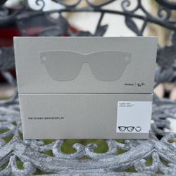 Meta Ray-Ban AI Display Glasses + Band - Shiny Black /Standard/ Size 2 OR 3 Band