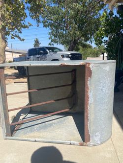 galvanized metal livestock hay/feed feeder
