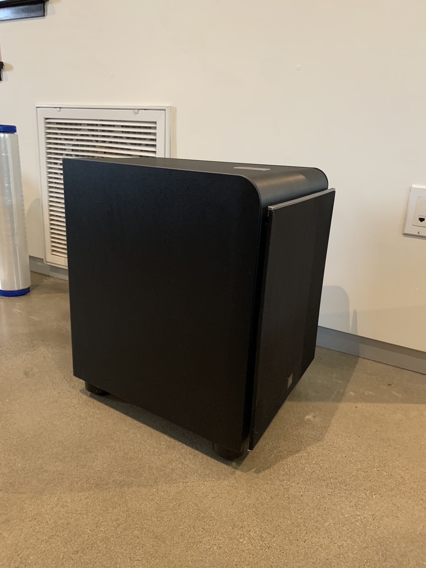 Subwoofer - JBL ES250P for Sale in Marina Del Rey, CA - OfferUp