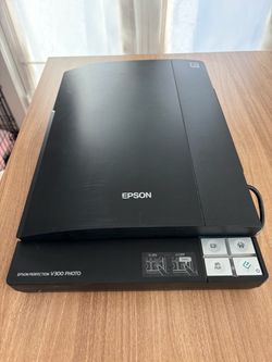 Pokémon Card Flatbed Scanner Epson Perfection v300 photo