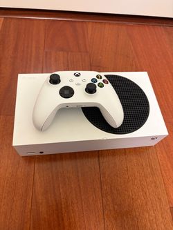 Xbox Series S WITH 70+ GAMES