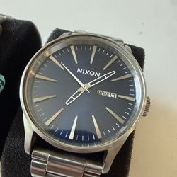 Nixon watches