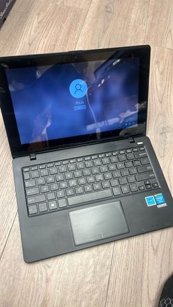 Touchscreen Asus 10” notebook intel Pentium 500gb hdd 4gb ram win 10