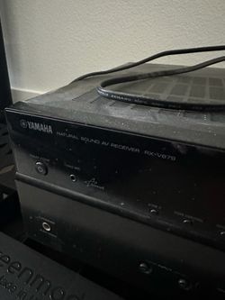 Yamaha RX-V679