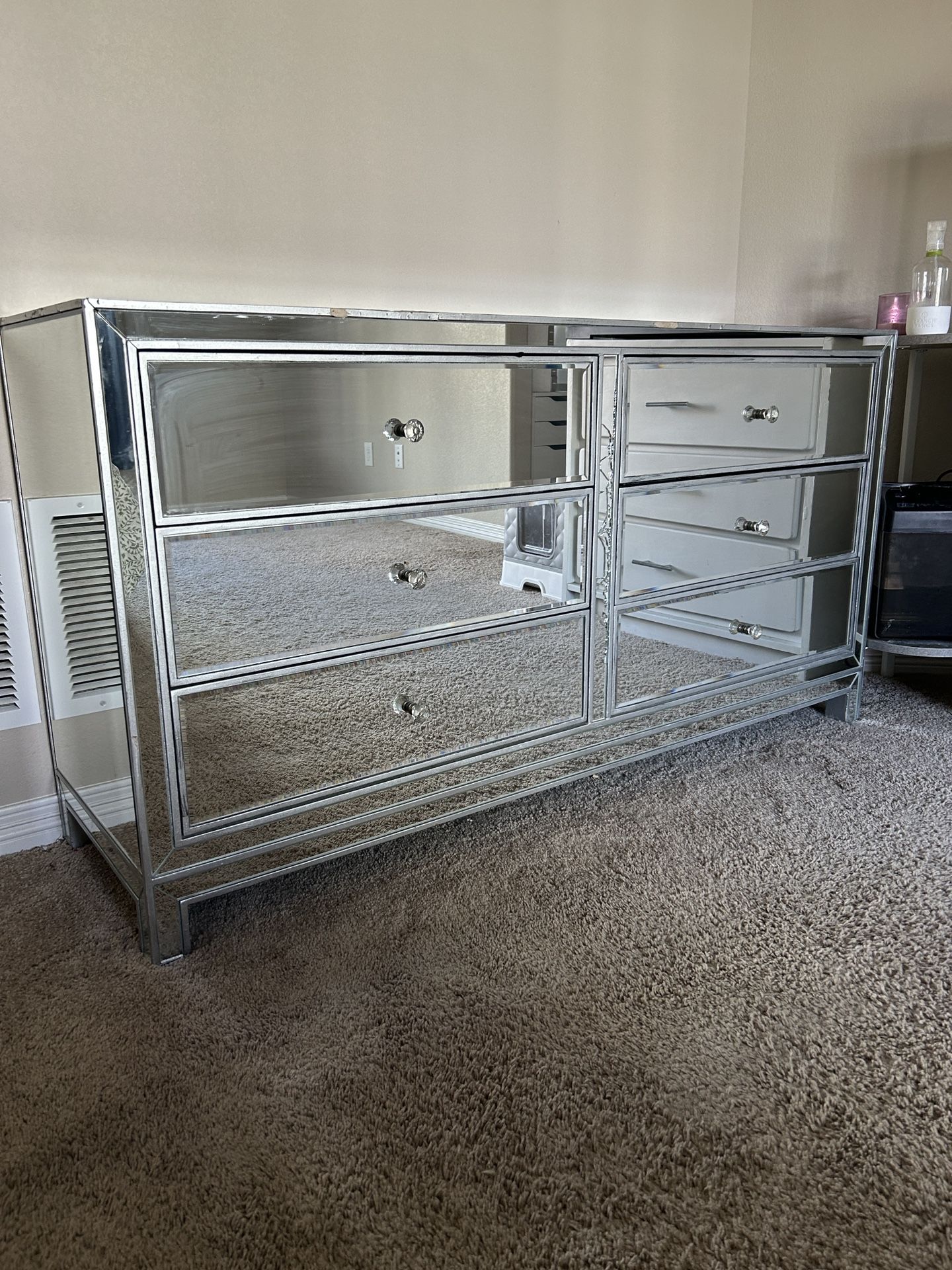 Mirrored 6 Drawer Dresser