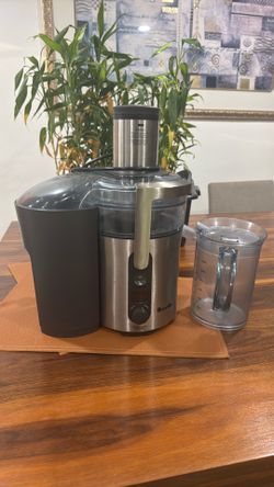 BREVILLE JUICER
