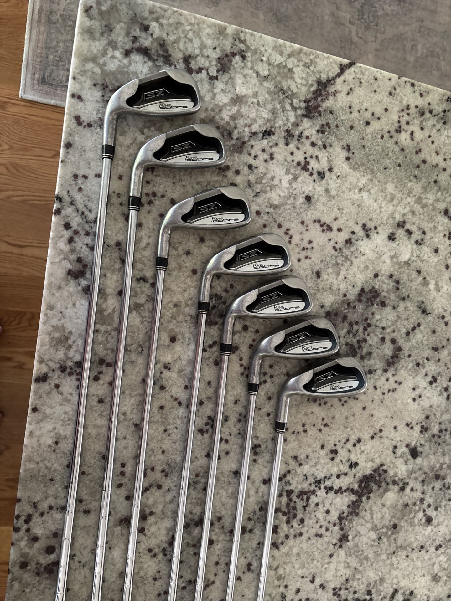 Cobra SZ irons left handed 4-PW