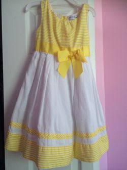 Little girl dress size 4