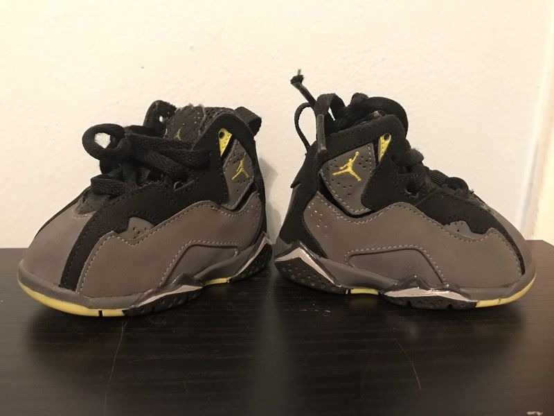 Jordan's size 3c boys