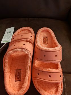 Woman's Crocs lined Slides