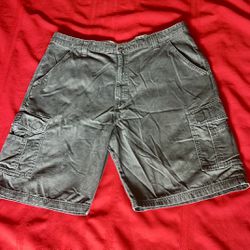 $9 Size 38 Grey Cargo Shorts Wrangler