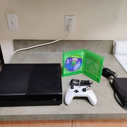 Microsoft Xbox One, 1TB Console, W/Cords, Wireless Controller, Game, Tested, Working