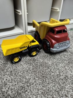 Toy Dump Trucks