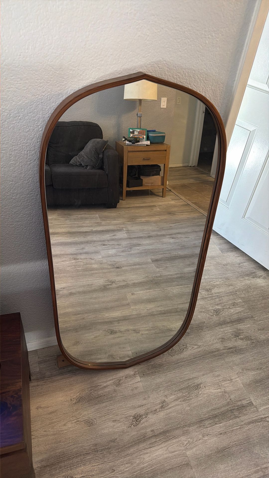Selling Mirror