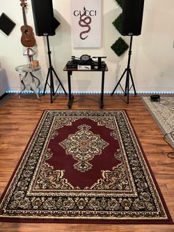 Rug (7x5 ft)