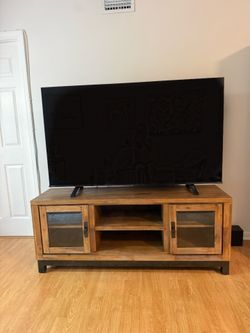 Solid wood TV stand entertainment console, like new! Must go pick up today!