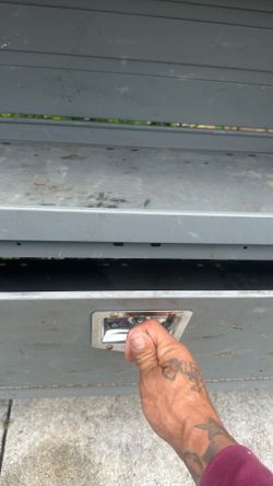 Van shelves/racks