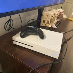 Xbox One S with Controller 1 Terabyte 
