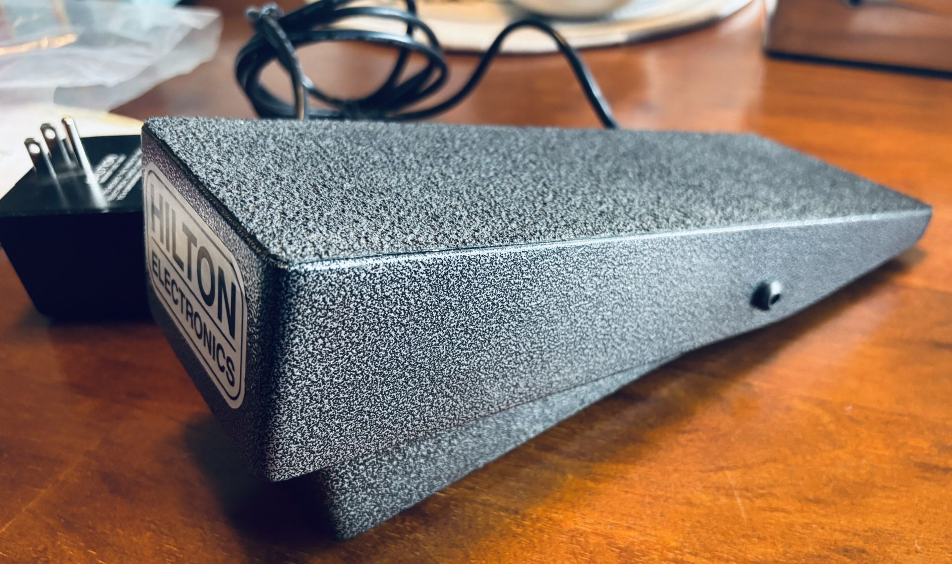 Hilton Volume pedal Powered!!!! Model ME-262
