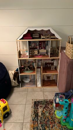 Wooden Dollhouse