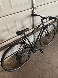 Matte Black Hybrid City Bike