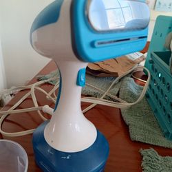 Sunbeam Handheld Garment Steamer – Great Condition
