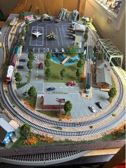 2 sceneries exchangeable in 1 Kato train layout 47x30in - New built