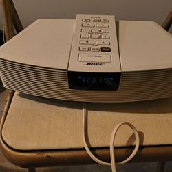 Bose Radio Clock In Good Condition Working Good 
