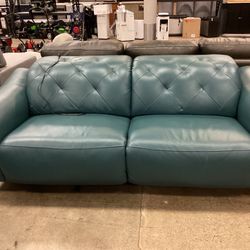 Carvel Leather Couch With Recliner Seats 