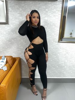 Black Cut-Out Jumpsuit / Enterizo Negro Sexy