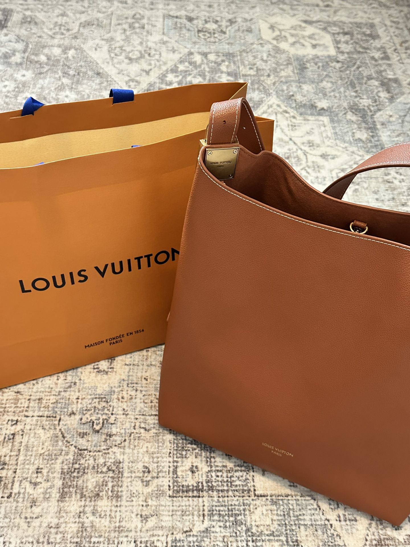 Louis Vuitton Bag Low Key Hobo MM