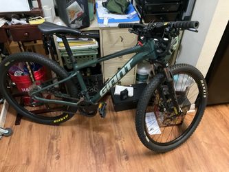 Giant Talon mountain bike