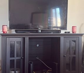 Entertainment center and Tv